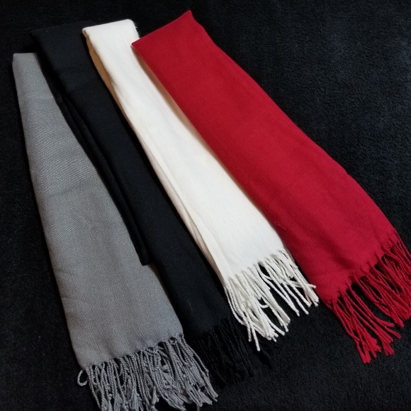 Accessories - 4 Scarf Set Fringed Gray Black White Red 27" x 68"